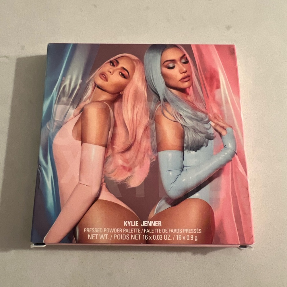 Kylie x Stassi eyeshadow pressed powder palette